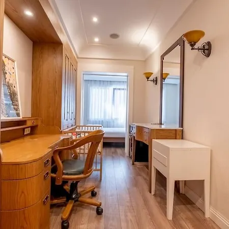Spacious Apartment, 1-min To Taksim Square Istanbul