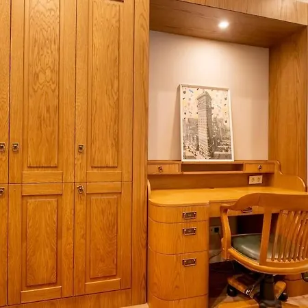 Spacious Apartment, 1-min To Taksim Square Apartment