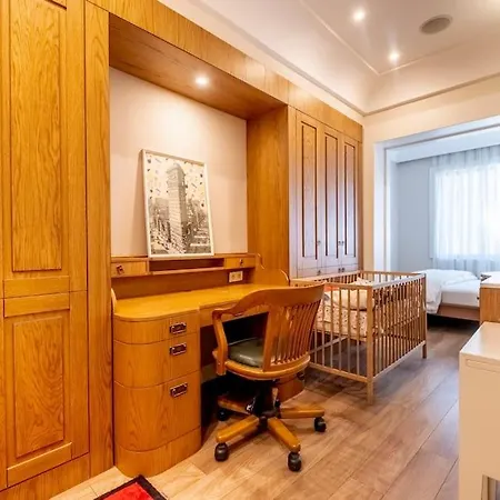 Spacious Apartment, 1-min To Taksim Square * Istanbul