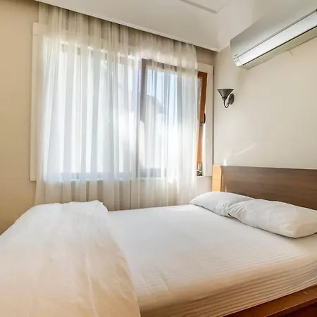 Spacious Apartment, 1-min To Taksim Square *