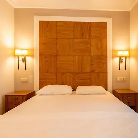 Spacious Apartment, 1-min To Taksim Square