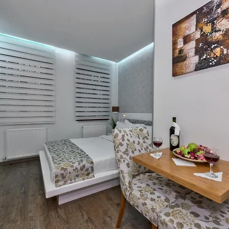 Taksim Trend Apartahotel 2*