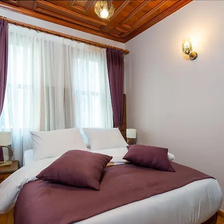 Wonder Wood 2* Istanbul