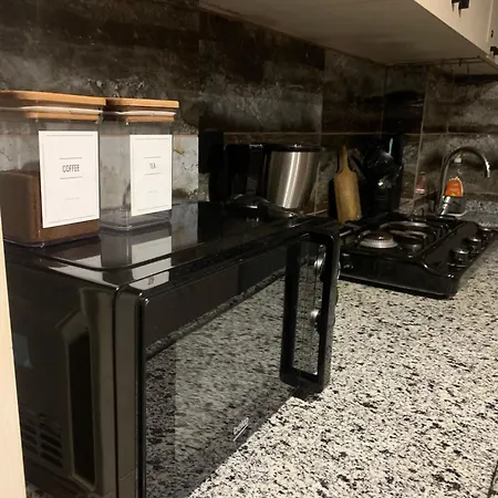 Rose House Apartment *