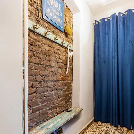 Дом отдыха Charming Bright Rustic 2bd2bath Balat Pad! #349 Стамбул