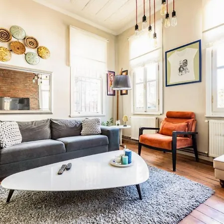 Дом отдыха Charming Bright Rustic 2bd2bath Balat Pad! #349