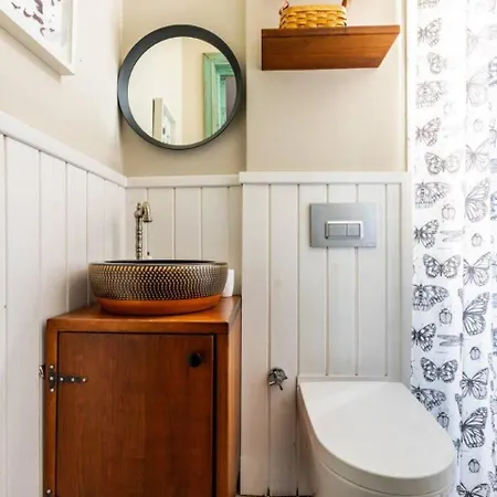Дом отдыха Charming Bright Rustic 2bd2bath Balat Pad! #349 *