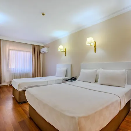 Peak Star Hotell