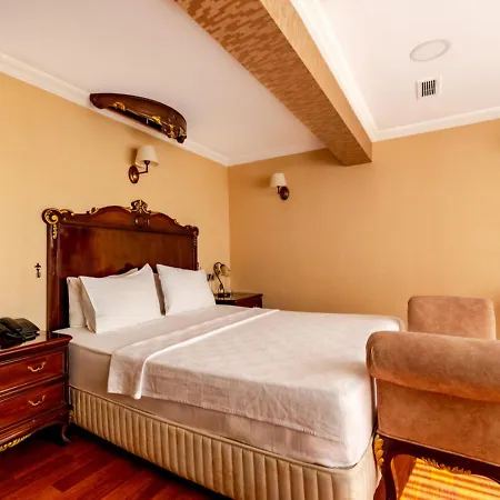 Peak Star Hotell 3*