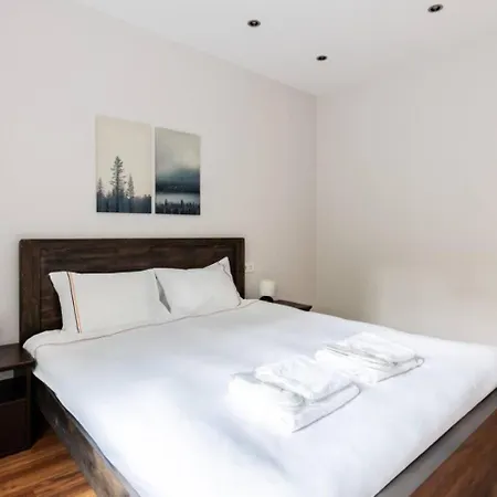 Apartment Bright Charming Modern 3bd2bath Balcony! #367 *