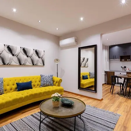 Apartment Bright Charming Modern 3bd2bath Balcony! #367 *