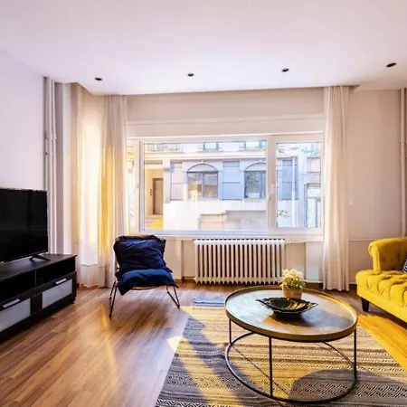 Apartment Bright Charming Modern 3bd2bath Balcony! #367