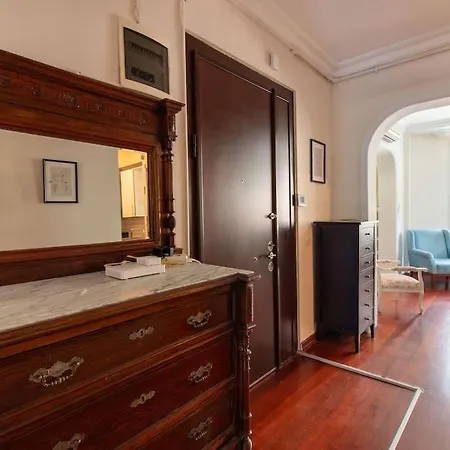 Authentic And Spacious 3br Flat W Ac And Balcony * Stambuł