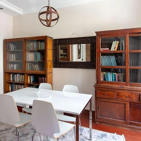 Authentic And Spacious 3br Flat W Ac And Balcony Apartament *