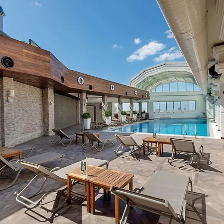 Hotel Ramada Plaza By Wyndham Center