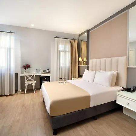 Ess Hotel *