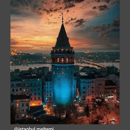 Hostel Taksim History Wooden *