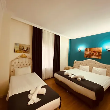 Adora Cafe & Restaurant Hotel 3*