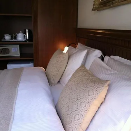 Sweet Hotel