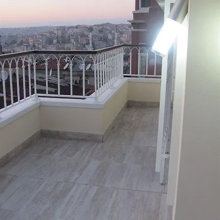 Bianco Taksim Aparthotel 3*