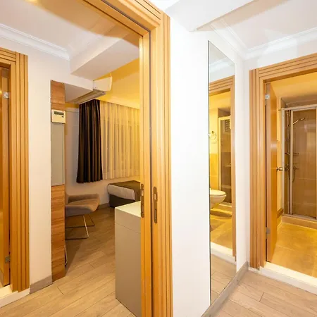 Klas Old Hotel 4*