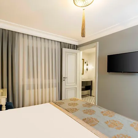Hotel Raymond Old