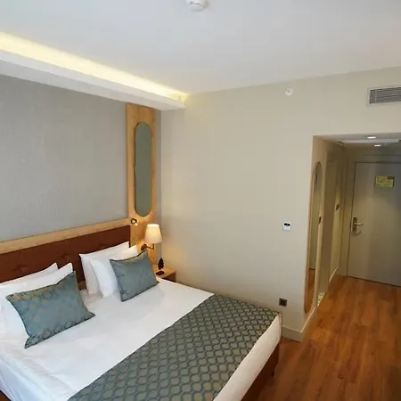 Otel Grand Sirkeci 4*