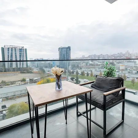 High Floor Lux 2