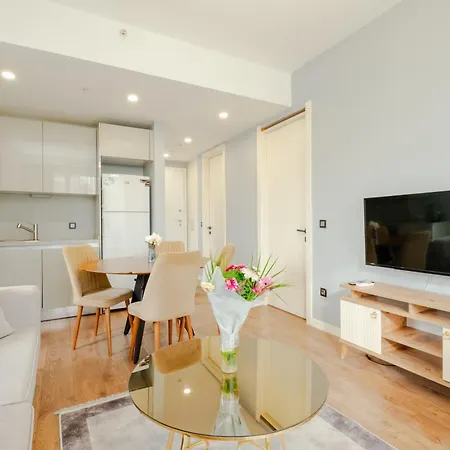 Apartment High Floor Lux 2 *