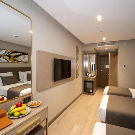 Rayelin Old Town 4*