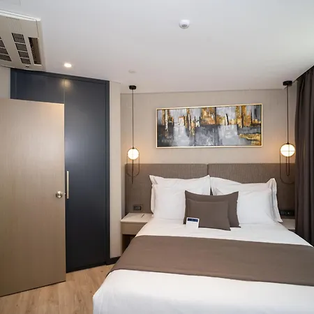 Rayelin Old Town Hotel 4*