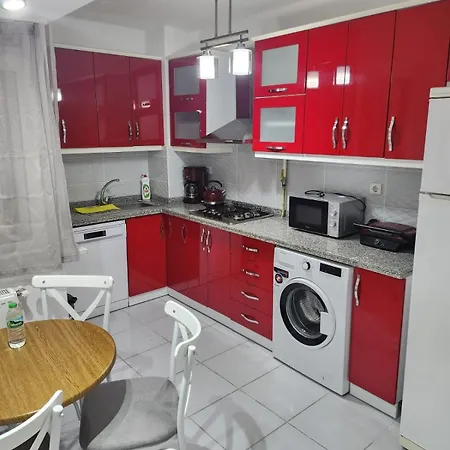 Apartment Kadikoy Merkezi Konumda *
