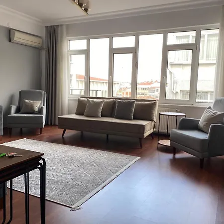 Kadikoy Merkezi Konumda * Istanbul