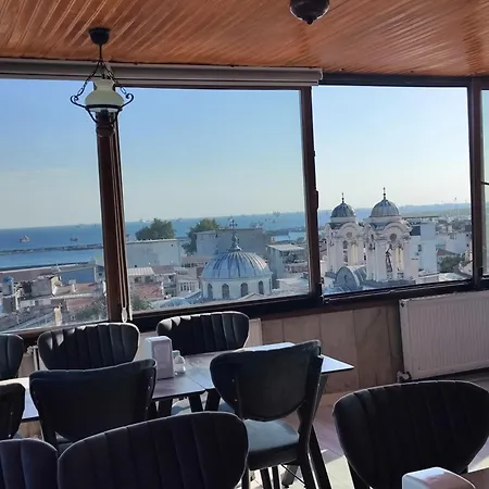 Grand Liza Hotel 3*
