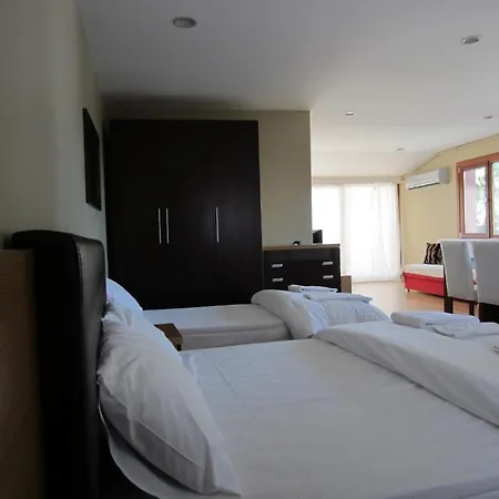 Hotel apartamentowy Flamingo Apart 3*