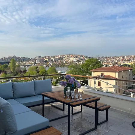 Waterfront By The Tram - Terrace With Dome & Golden Horn View In Fatih Daire *