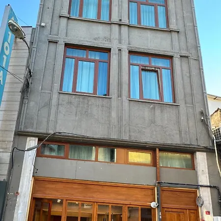 Riverside 3*