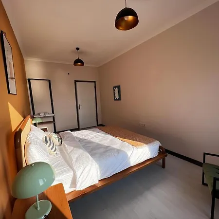 Wonder Homes 7-4br, 2ba Astounding Seaview Karakoey