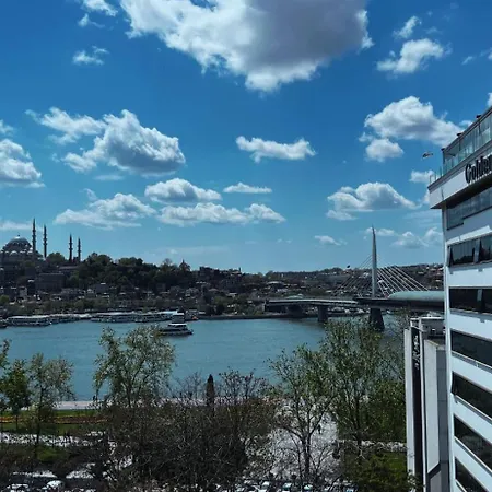 Wonder Homes 7-4br, 2ba Astounding Seaview Karakoey Apartment Istanbul