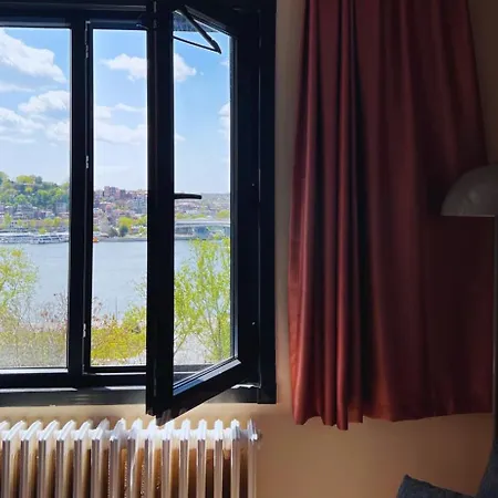 Wonder Homes 7-4br, 2ba Astounding Seaview Karakoey Istanbul