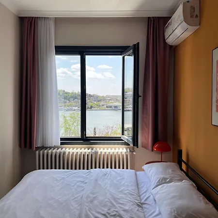 Wonder Homes 7-4br, 2ba Astounding Seaview Karakoey Apartment Istanbul