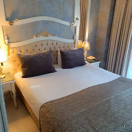 Aparthotel Leyenda Boutique