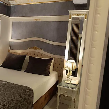 Leyenda Boutique Aparthotel 3*