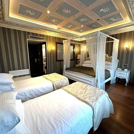 Отель Golden Horn 4*