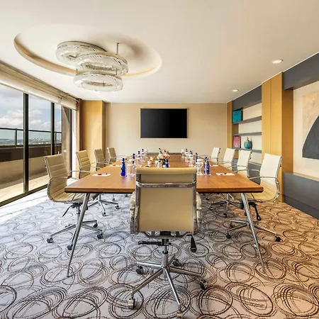 Hotel Ramada Plaza By Wyndham Tekstilkent