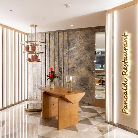 Ramada Plaza By Wyndham Center Hotel 5*