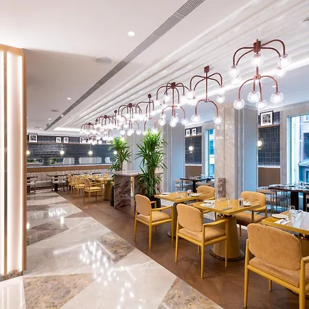 Hotel Ramada Plaza By Wyndham Center 5*