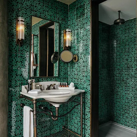 Soho House 5*
