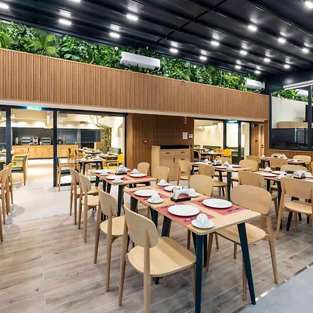 Ibis Sisli 4*