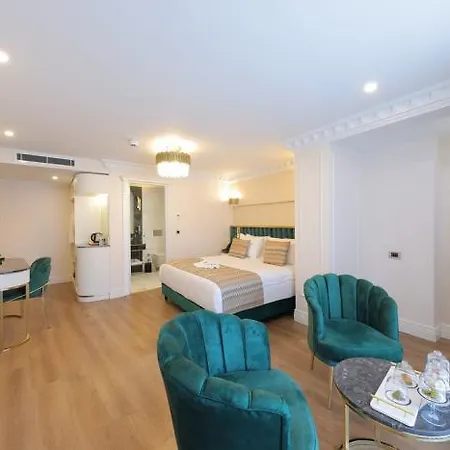 Golden Horn Hotel